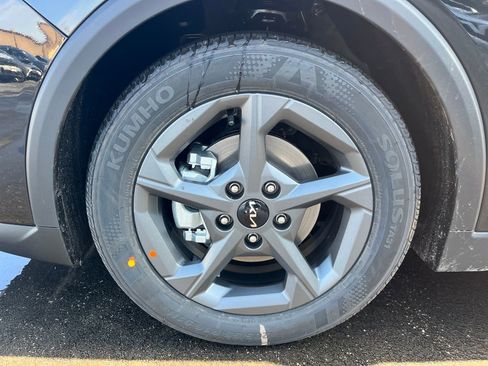 New 2026 Kia K4 LXS image 9