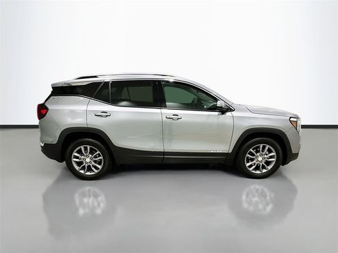 Used 2024 GMC Terrain SLT w/ LPO, Floor Liner Package image 8