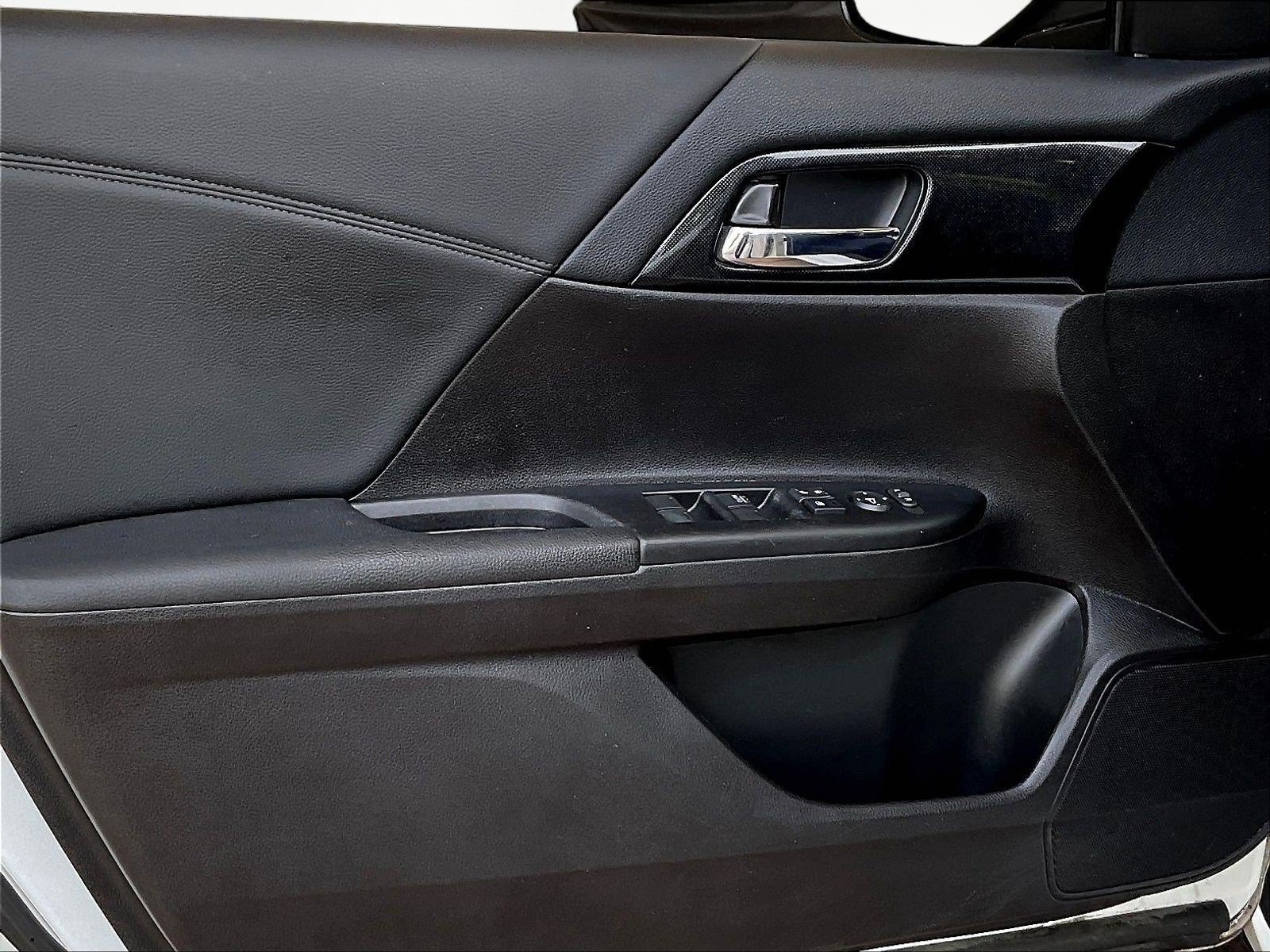 Used 2015 Honda Accord Sport image 19