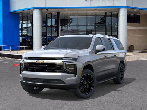 New 2026 Chevrolet Suburban LS image 6