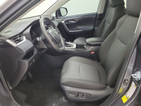 Certified 2025 Toyota RAV4 XLE FWD image 18
