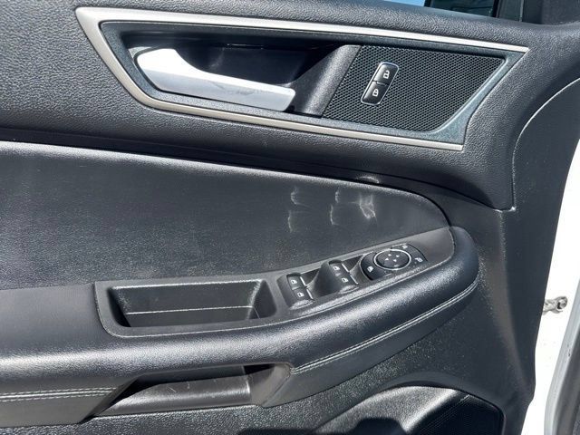 Used 2024 Ford Edge SEL AWD/4WD image 17