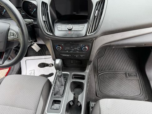 Used 2017 Ford Escape SE w/ Equipment Group 201A FWD image 28