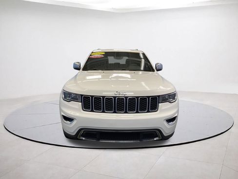 Certified 2022 Jeep Grand Cherokee Limited image 2
