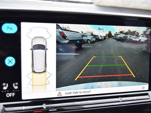 New 2026 Volkswagen Atlas SE image 13