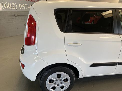 Used 2013 Kia Soul image 16