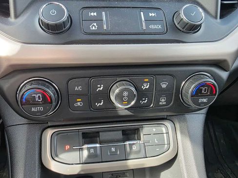 Certified 2021 GMC Acadia Denali w/ Denali Technology Package AWD/4WD image 28