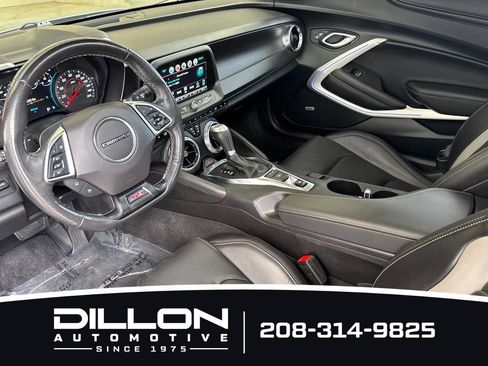 Used 2018 Chevrolet Camaro SS RWD image 10