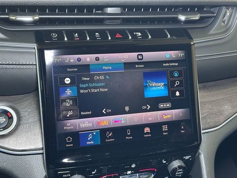 New 2025 Jeep Grand Cherokee Limited image 24