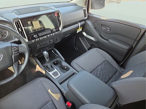 New 2026 Nissan Frontier SV w/ Tow Package image 12