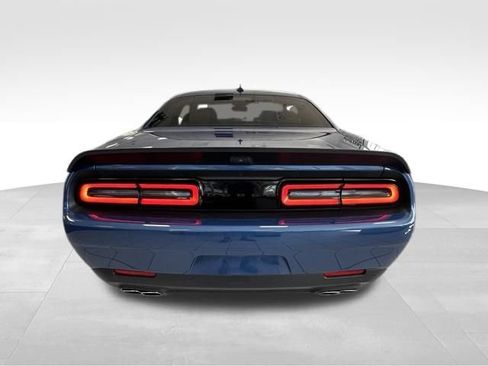 Used 2022 Dodge Challenger SRT Hellcat w/ SRT Black Package RWD image 5