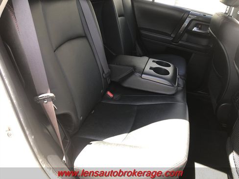 Used 2015 Toyota 4Runner TRD Pro AWD/4WD image 23