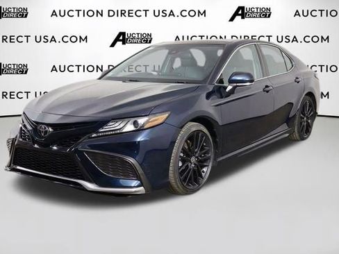 Used 2021 Toyota Camry XSE FWD image 1