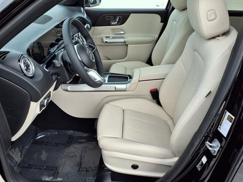 New 2026 Mercedes-Benz GLB 250 image 13