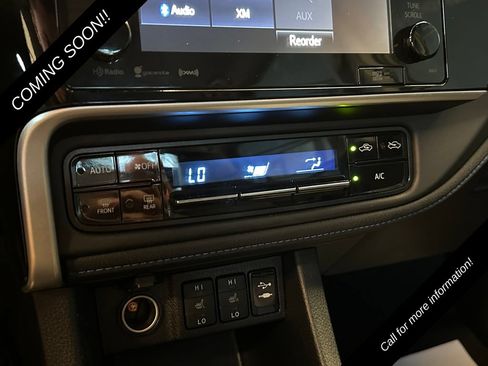 Used 2017 Toyota Corolla XSE w/ Carpet Mat Package (TMS) FWD image 15