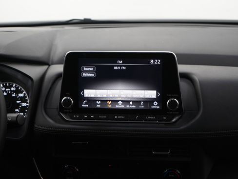 Used 2025 Nissan Rogue SV AWD/4WD image 15
