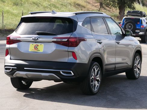 Used 2021 Kia Seltos S image 2