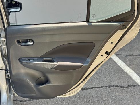 Used 2021 Nissan Versa SV FWD image 37