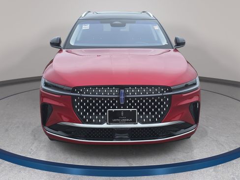 Certified 2024 Lincoln Nautilus Reserve w/ Equipment Group 202A AWD/4WD image 2