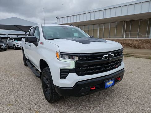 Used 2023 Chevrolet Silverado 1500 LT Trail Boss w/ Protection Package AWD/4WD image 2