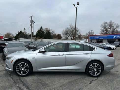 Used 2018 Buick Regal Essence image 36