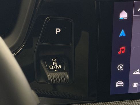 Used 2025 Porsche Cayenne S image 19