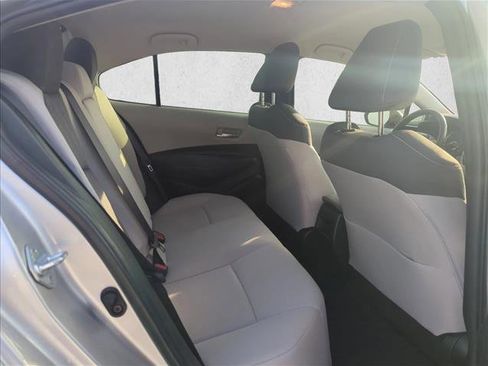 Used 2020 Toyota Corolla LE image 24
