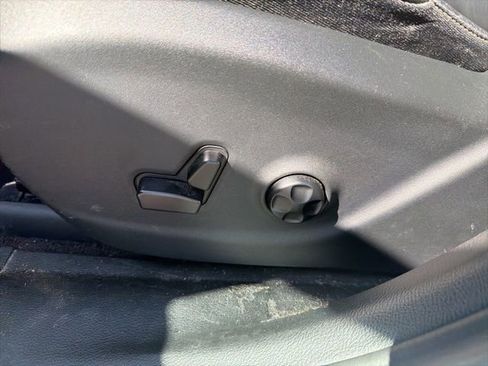 Used 2017 Jeep Cherokee Latitude w/ True North Edition image 20