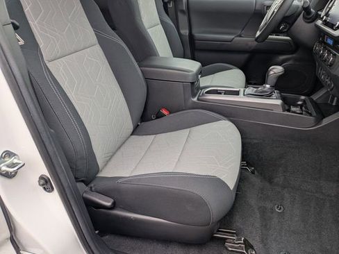 Used 2023 Toyota Tacoma TRD Sport image 18