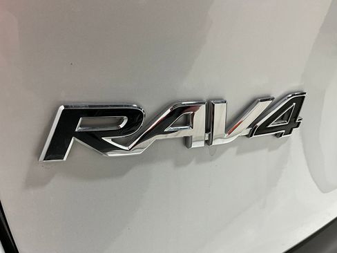 Used 2024 Toyota RAV4 XLE Premium image 29