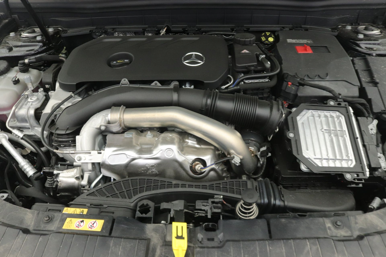 New 2026 Mercedes-Benz GLB 250 image 10