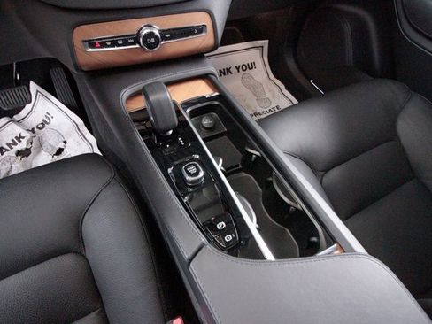 Certified 2024 Volvo XC90 B5 Plus image 11