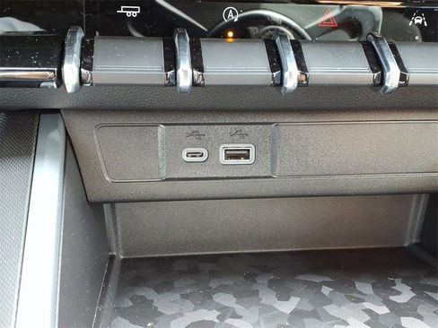 New 2026 Chevrolet Colorado LT image 11