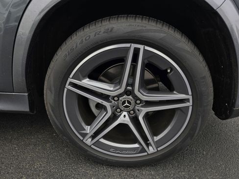 Used 2024 Mercedes-Benz GLS 450 4MATIC image 22