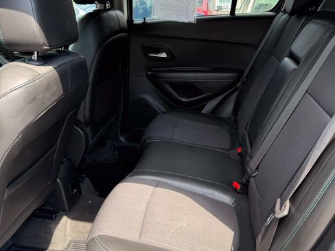 Used 2016 Chevrolet Trax LT w/ LT Sun and Sound Package AWD/4WD image 14