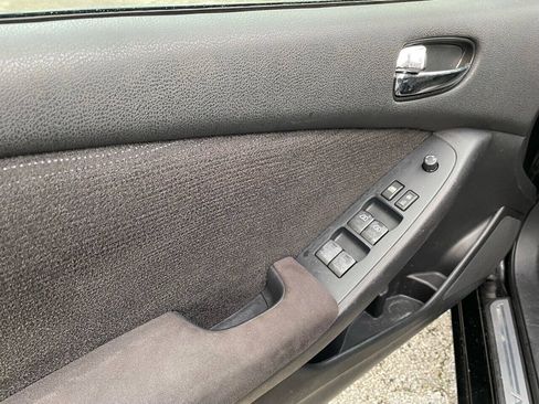 Used 2012 Nissan Altima 2.5 S w/ 20th Anniversary Pkg FWD image 11