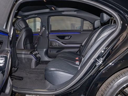 New 2026 Mercedes-Benz S 500 4MATIC image 21