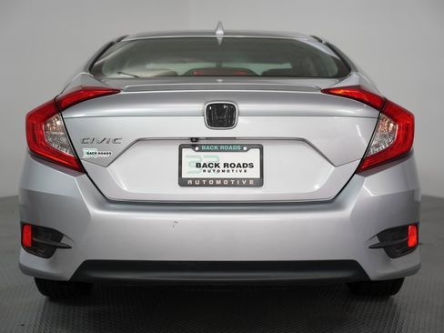 Used 2016 Honda Civic EX-T image 9