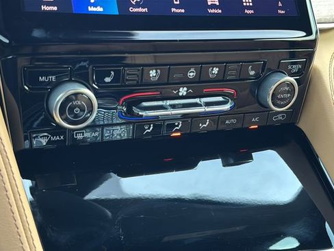 New 2025 Jeep Grand Cherokee Summit image 33