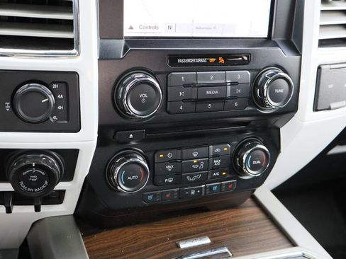 Used 2016 Ford F150 Lariat AWD/4WD image 17