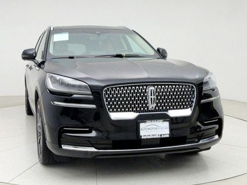 Used 2023 Lincoln Aviator Reserve w/ Equipment Group 201A image 2