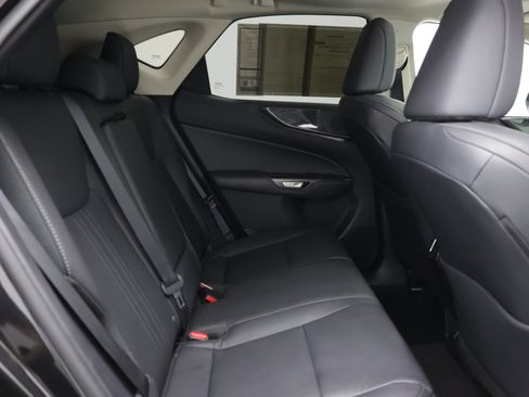 Used 2025 Lexus NX 250 FWD w/ Towing Package (2000 Lbs) image 40