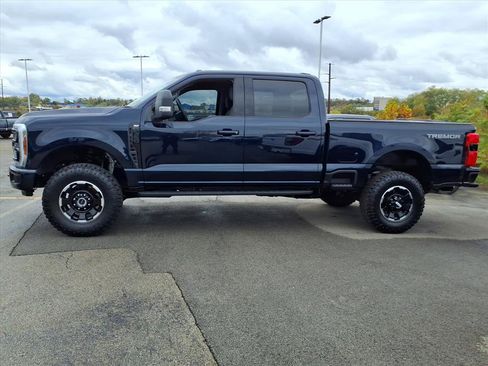 Certified 2025 Ford F350 XLT w/ Black Appearance Package image 4