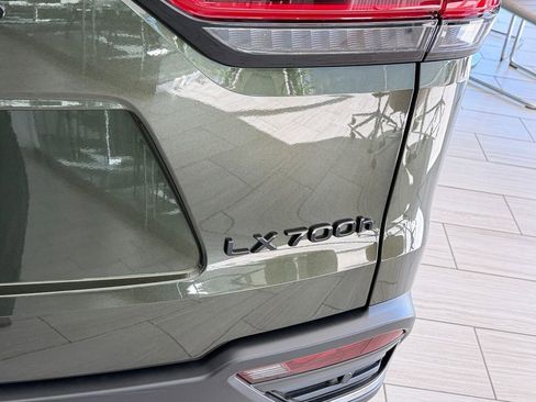 New 2026 Lexus LX 700h Luxury AWD/4WD image 32