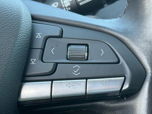 Used 2022 Cadillac XT4 Premium Luxury w/ Enhanced Visibility Package image 20