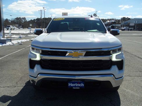 Used 2025 Chevrolet Silverado 1500 LT AWD/4WD image 8