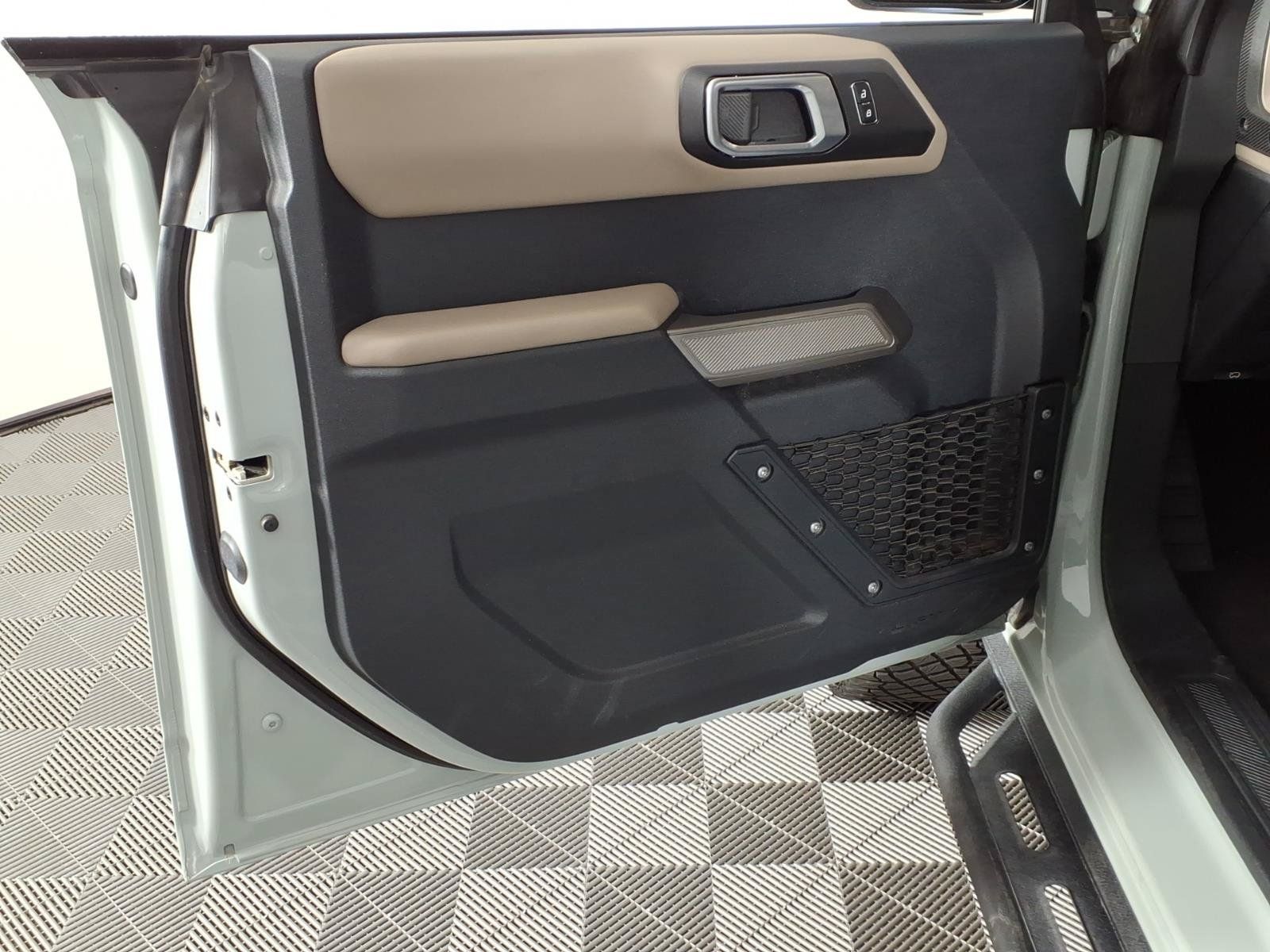 Used 2023 Ford Bronco Wildtrak AWD/4WD image 18