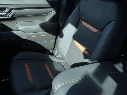 Certified 2025 GMC Sierra 1500 AT4 w/ Technology Package image 16