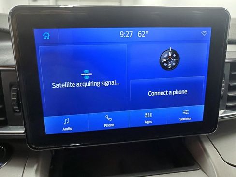 Used 2022 Ford Explorer XLT w/ Equipment Group 202A image 15