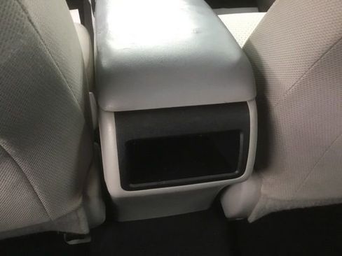 Used 2012 Toyota Camry LE image 18